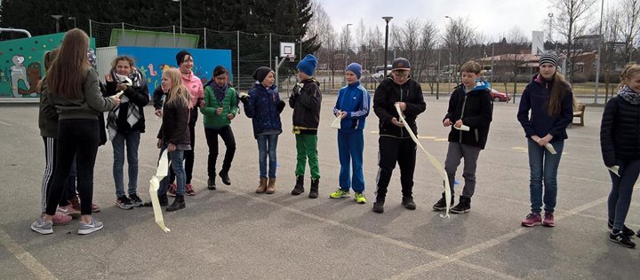 Unsere Schüler in der Karsikon koulu, Joensuu, Finnland:Yesterday 16 pupils and …