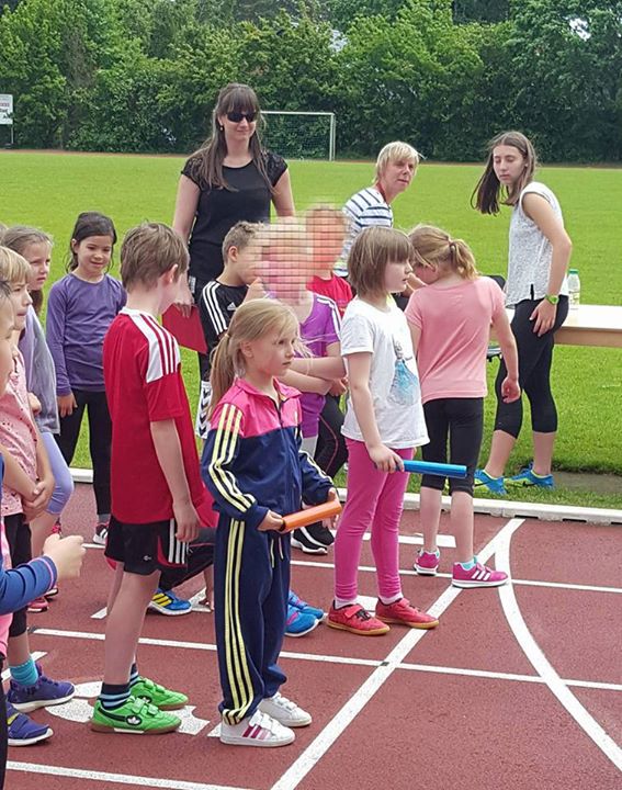 Das Sportfest der Klassen 1 bis 3 wurde heute Vormittag bei angenehmen Temperatu…