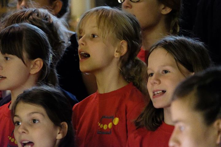 Beeindruckende Sommerkonzerte!
Die beiden Sommerkonzerte unseres Schulchores sin…