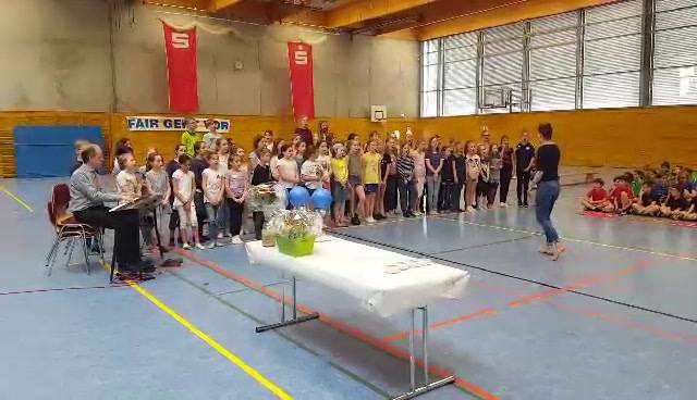 Landesbestenfinale Zweifelderball mit Sieg eröffnet

Gleich im ersten Spiel gege…