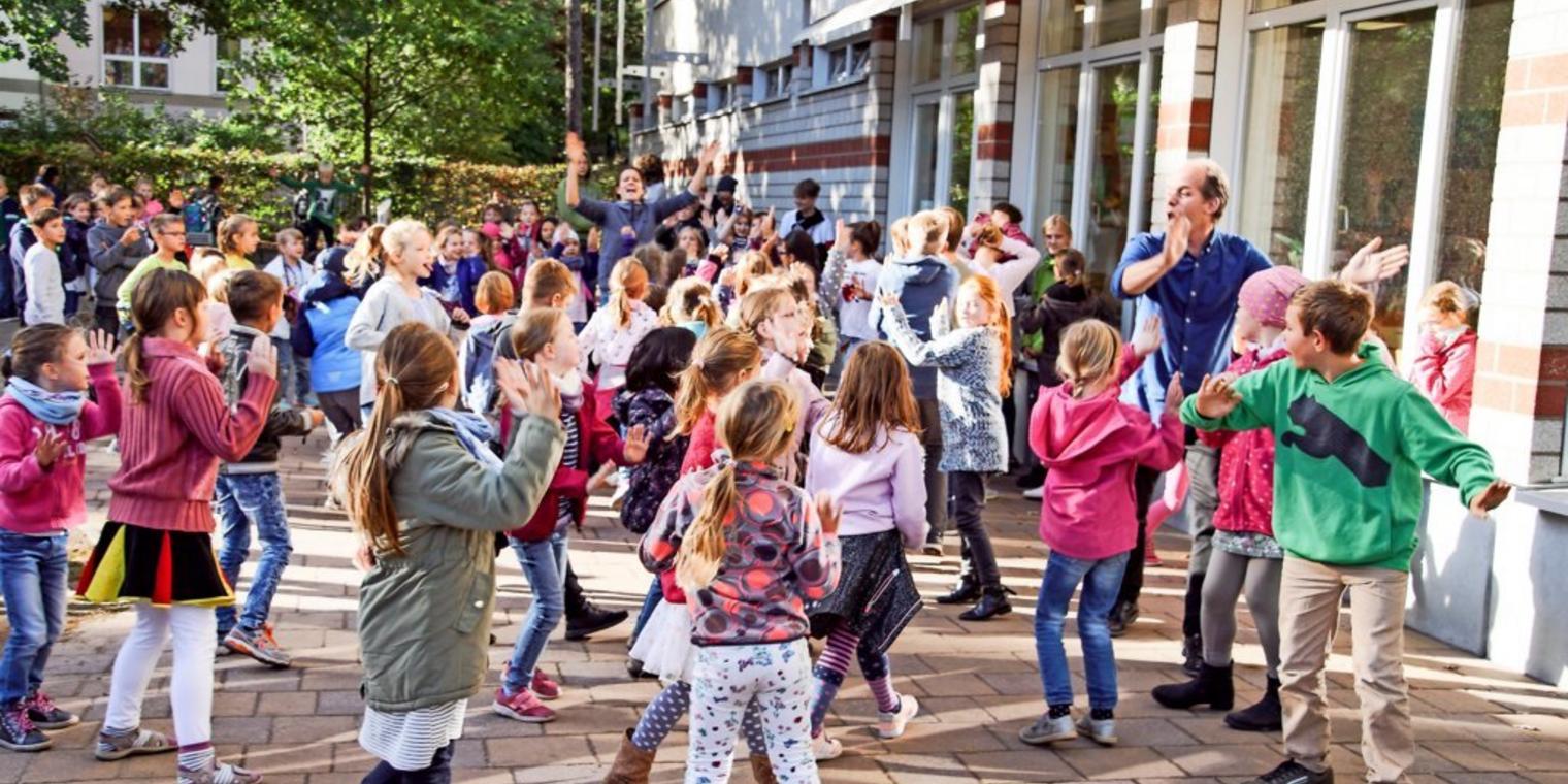 Ein Tänzchen mit dem Schulleiter