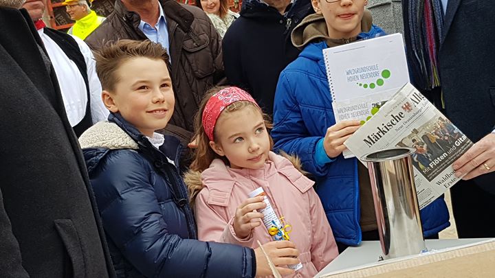 Grundsteinlegung!Heute fand die Grundsteinlegung für den Neubau (Hort/Schule) st…